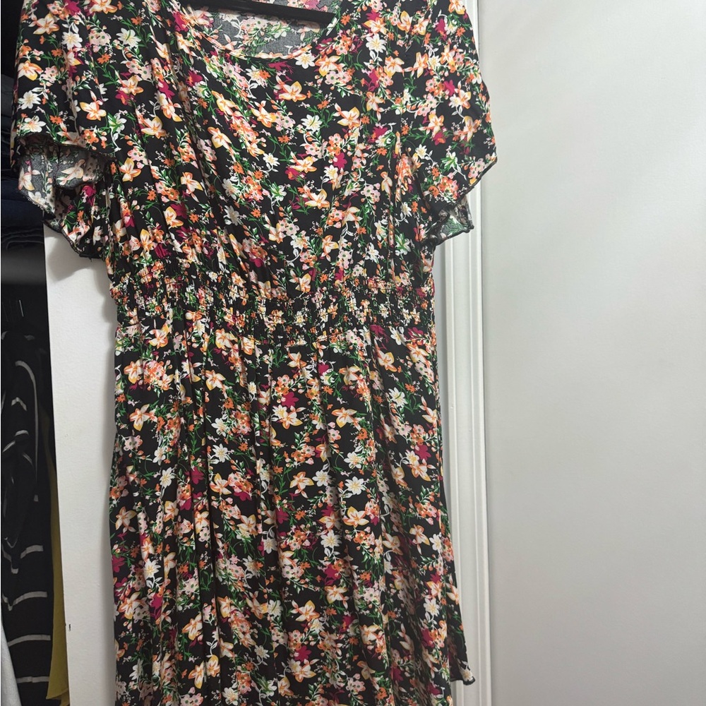 SHEIN Curve Floral Print Dress - Black and Pink